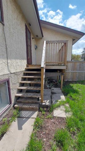 821 Whitemont Drive Ne, Calgary, AB - Outdoor