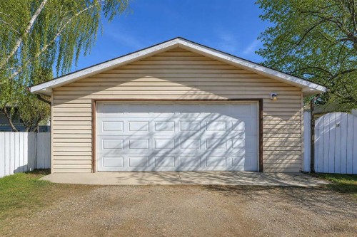 68 West Glen Crescent Sw, Calgary, AB - Outdoor