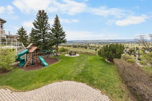 136 Edelweiss Drive Nw, Calgary, AB - Outdoor With View