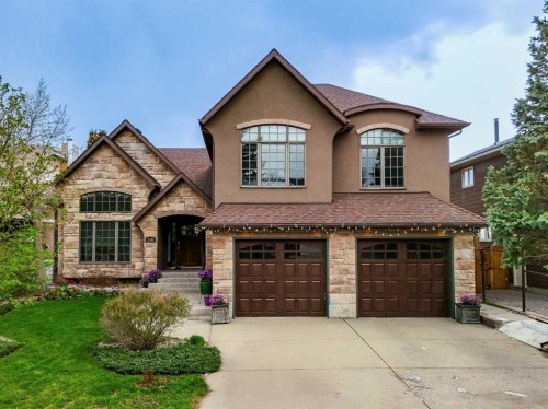 136 Edelweiss Drive Nw, Calgary, AB - Outdoor With Facade