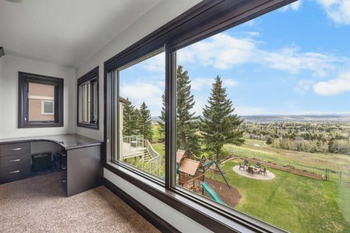 136 Edelweiss Drive Nw, Calgary, AB - Outdoor With View With Exterior