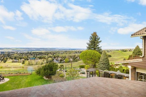 136 Edelweiss Drive Nw, Calgary, AB - Outdoor With View