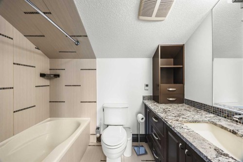 136 Edelweiss Drive Nw, Calgary, AB - Indoor Photo Showing Bathroom