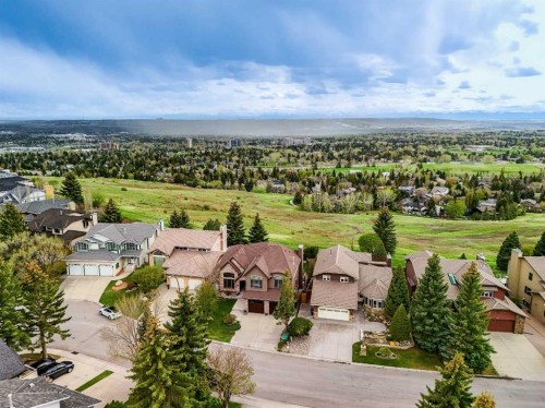 136 Edelweiss Drive Nw, Calgary, AB - Outdoor With View