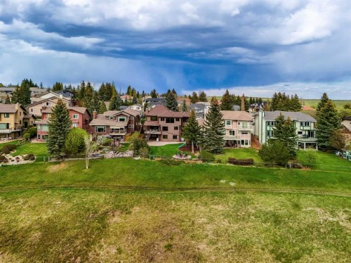 136 Edelweiss Drive Nw, Calgary, AB - Outdoor With View