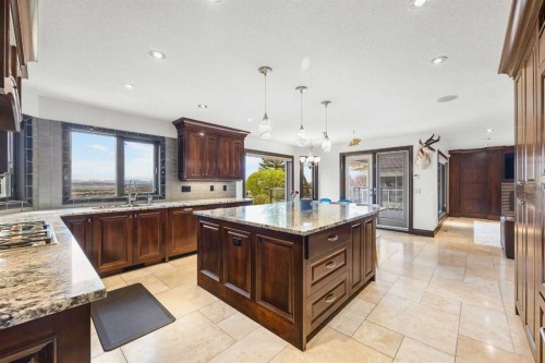 136 Edelweiss Drive Nw, Calgary, AB - Indoor Photo Showing Kitchen With Double Sink With Upgraded Kitchen