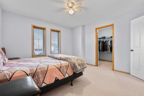 230 Tarawood Close Ne, Calgary, AB - Indoor Photo Showing Bedroom