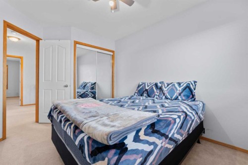 230 Tarawood Close Ne, Calgary, AB - Indoor Photo Showing Bedroom