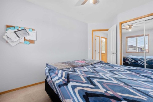 230 Tarawood Close Ne, Calgary, AB - Indoor Photo Showing Bedroom