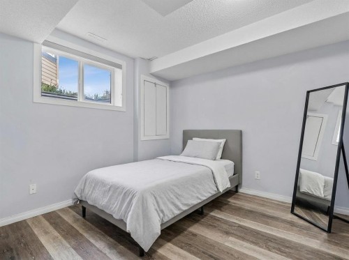 230 Tarawood Close Ne, Calgary, AB - Indoor Photo Showing Bedroom