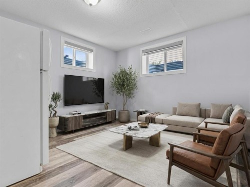230 Tarawood Close Ne, Calgary, AB - Indoor Photo Showing Living Room