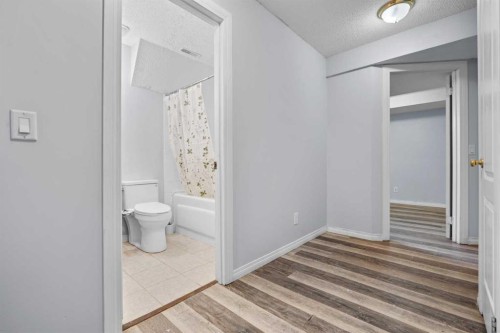 230 Tarawood Close Ne, Calgary, AB - Indoor Photo Showing Bathroom