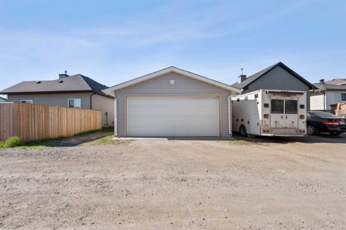 230 Tarawood Close Ne, Calgary, AB - Outdoor