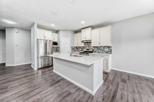 114 Valley Crest Close Nw, Calgary, AB - Indoor Photo Showing Kitchen