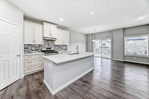 114 Valley Crest Close Nw, Calgary, AB - Indoor Photo Showing Kitchen
