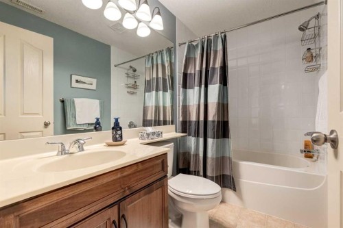 38 Kincora Terrace Nw, Calgary, AB - Indoor Photo Showing Bathroom
