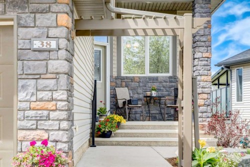 38 Kincora Terrace Nw, Calgary, AB - Outdoor