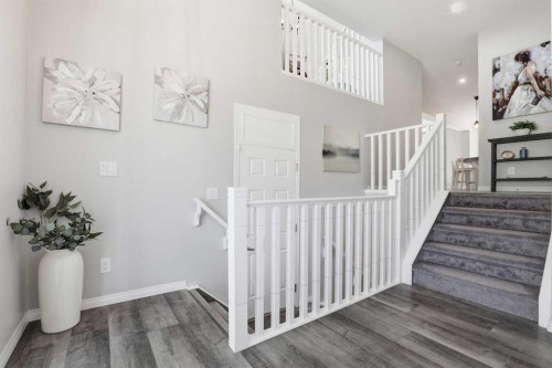 25 Yorkville Green Sw, Calgary, AB - Indoor Photo Showing Other Room