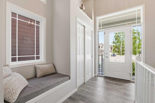 25 Yorkville Green Sw, Calgary, AB - Indoor Photo Showing Other Room