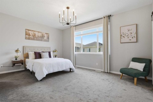 25 Yorkville Green Sw, Calgary, AB - Indoor Photo Showing Bedroom
