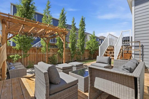 25 Yorkville Green Sw, Calgary, AB - Outdoor With Deck Patio Veranda With Exterior