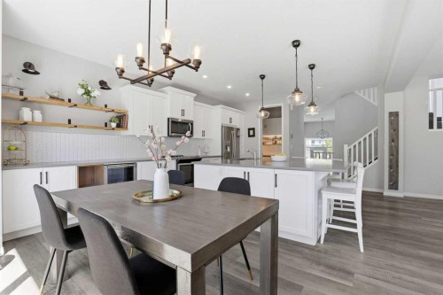 25 Yorkville Green Sw, Calgary, AB - Indoor Photo Showing Dining Room