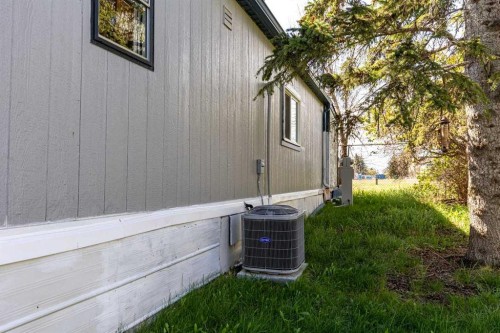 117 Sunset Way, High River, AB 