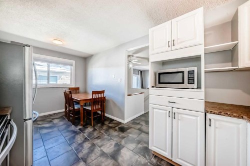 3-4503 75 Street Nw, Calgary, AB - Indoor