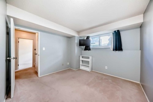 3-4503 75 Street Nw, Calgary, AB - Indoor Photo Showing Other Room