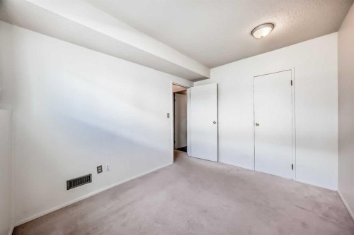 3-4503 75 Street Nw, Calgary, AB - Indoor Photo Showing Other Room