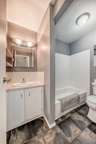 3-4503 75 Street Nw, Calgary, AB - Indoor Photo Showing Bathroom