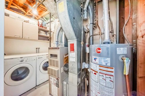 3-4503 75 Street Nw, Calgary, AB - Indoor Photo Showing Laundry Room