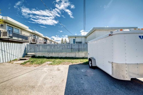 3-4503 75 Street Nw, Calgary, AB - Outdoor
