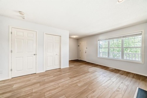 137 Eversyde Boulevard Sw, Calgary, AB - Indoor Photo Showing Other Room