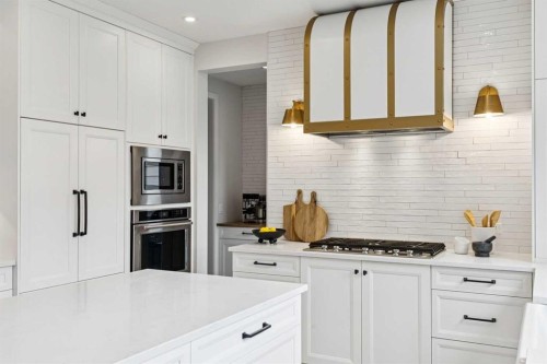 22 Mahogany Cove Se, Calgary, AB - Indoor Photo Showing Kitchen