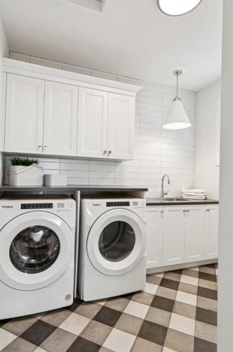 22 Mahogany Cove Se, Calgary, AB - Indoor Photo Showing Laundry Room