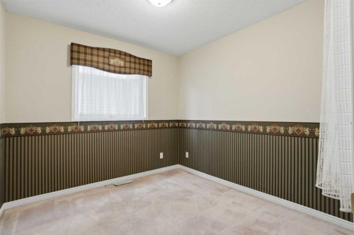 12 Citadel Park Nw, Calgary, AB - Indoor Photo Showing Other Room