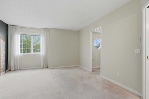 12 Citadel Park Nw, Calgary, AB - Indoor Photo Showing Other Room