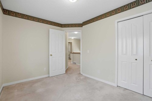 12 Citadel Park Nw, Calgary, AB - Indoor Photo Showing Other Room