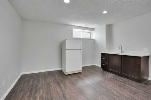 42 Harvest Rose Circle Ne, Calgary, AB - Indoor Photo Showing Other Room
