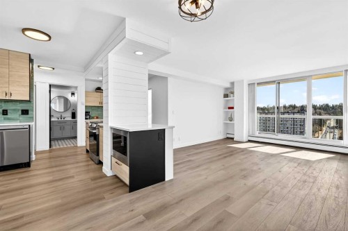 903-1107 15 Avenue Sw, Calgary, AB - Indoor Photo Showing Kitchen
