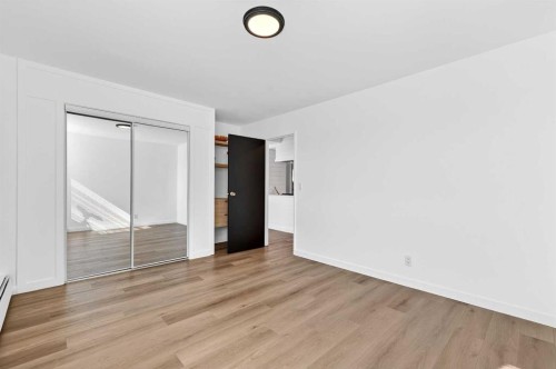 903-1107 15 Avenue Sw, Calgary, AB - Indoor Photo Showing Other Room