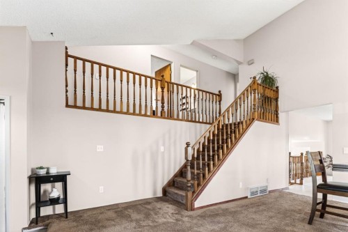 235 Deerview Drive Se, Calgary, AB - Indoor Photo Showing Other Room