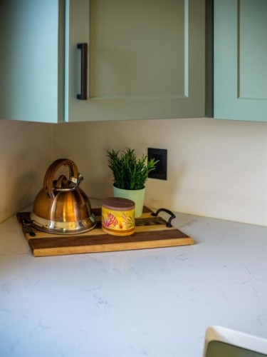 235 Deerview Drive Se, Calgary, AB - Indoor