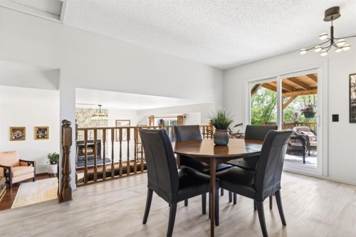 235 Deerview Drive Se, Calgary, AB - Indoor Photo Showing Dining Room
