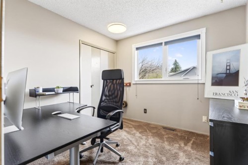 235 Deerview Drive Se, Calgary, AB - Indoor Photo Showing Office