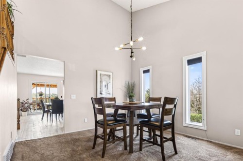 235 Deerview Drive Se, Calgary, AB - Indoor Photo Showing Dining Room