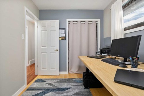 4923 51 Avenue, Holden, AB - Indoor Photo Showing Office