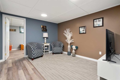 4923 51 Avenue, Holden, AB - Indoor