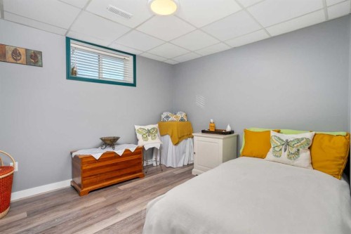 4923 51 Avenue, Holden, AB - Indoor Photo Showing Bedroom
